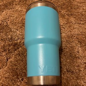 30 ounce yeti… blue